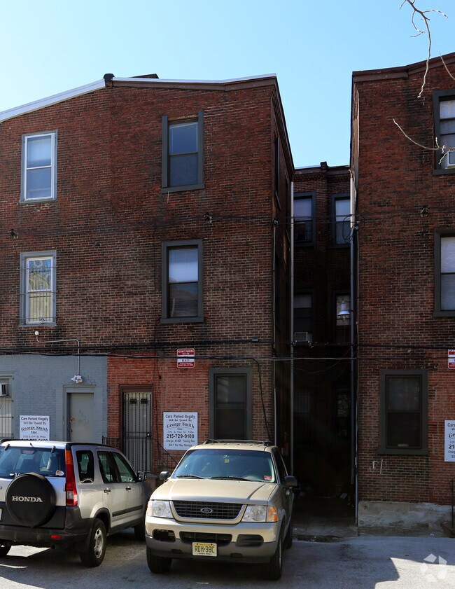 Building Photo - 4025 Locust St