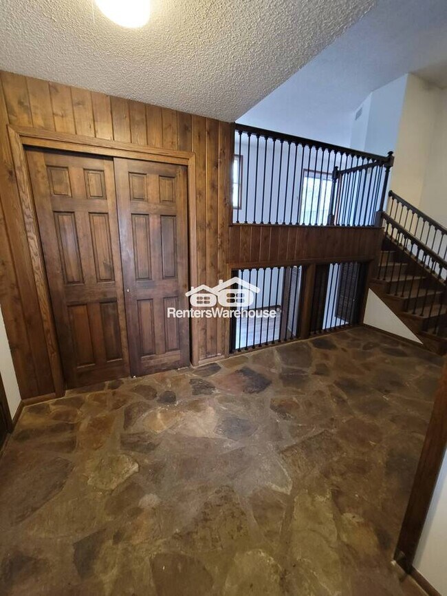 Foto del edificio - Available April 28th 4 Bedroom 3 Bath Single Family Home in Eden Prairie