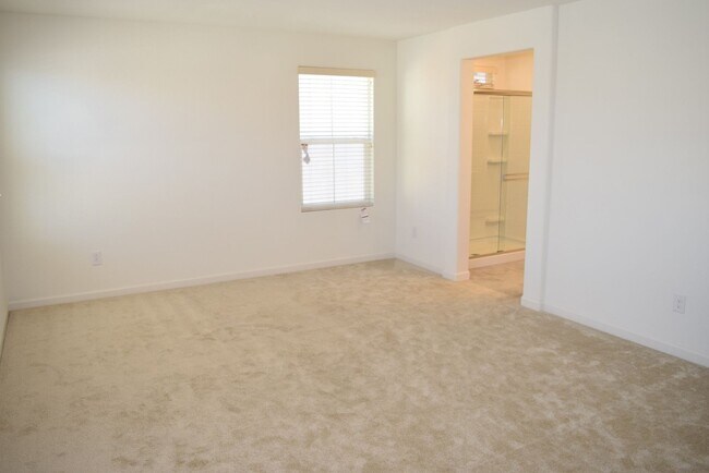Building Photo - 6135 Mehrten Cir