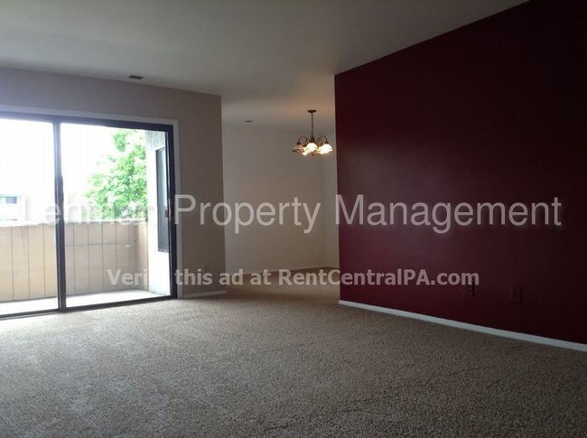 Foto del edificio - 810 Charlotte Way Unit 202