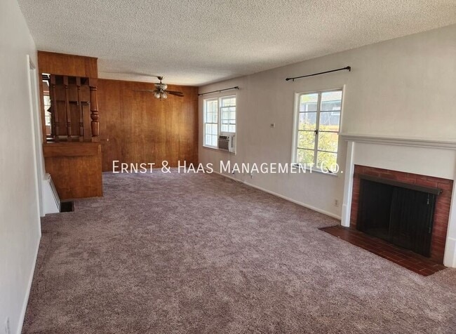 Building Photo - 1079 E Terrace Dr