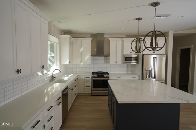 Building Photo - 625 Colina Vista