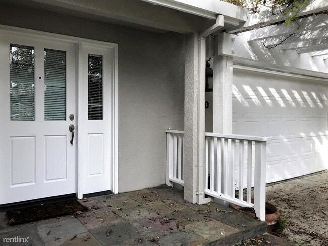 Building Photo - 5 br, 4 bath House - 2180 Valparaiso Avenue