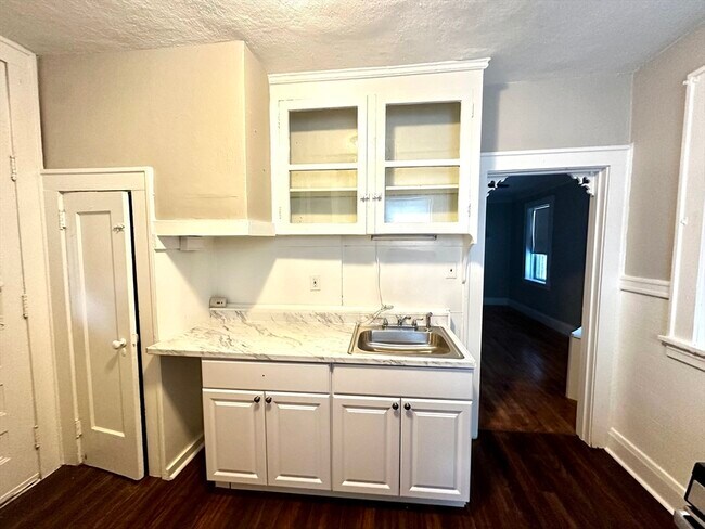 Foto del edificio - 577 Pleasant St