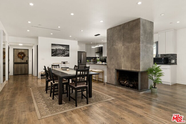 Foto del edificio - 5720 Gentry Ave