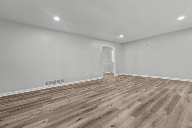 Building Photo - 1834 Dogwood Ct SW