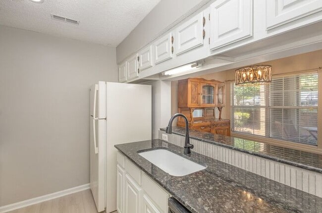 Foto del edificio - Delightful 2-bedroom, 2-bathroom condo