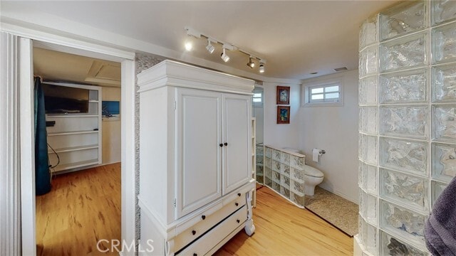 Building Photo - 274 Diamond St