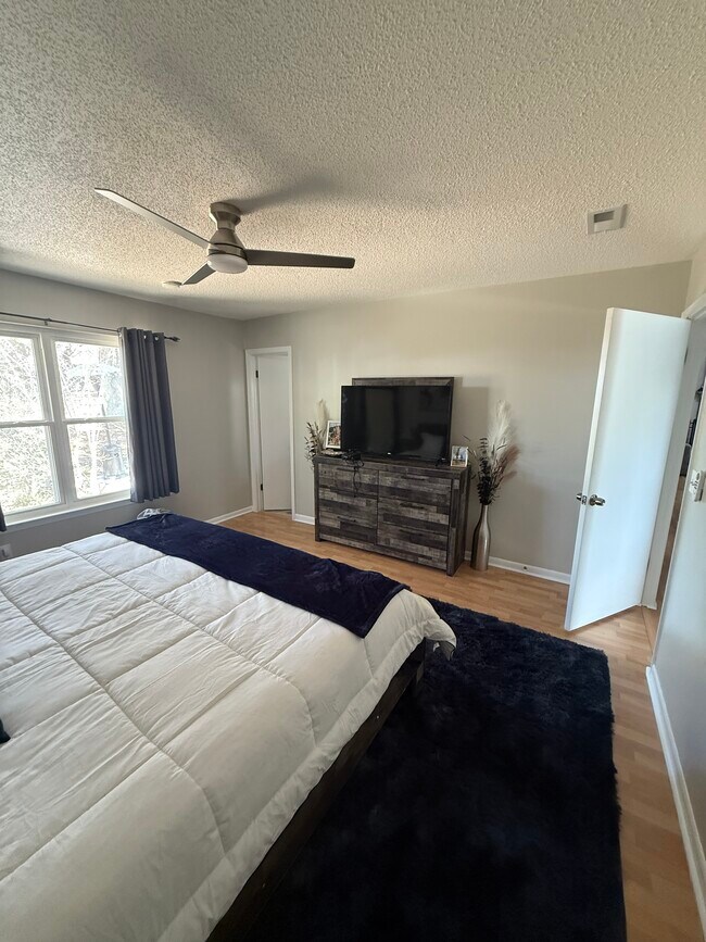 Foto del edificio - 223 Karen Ct