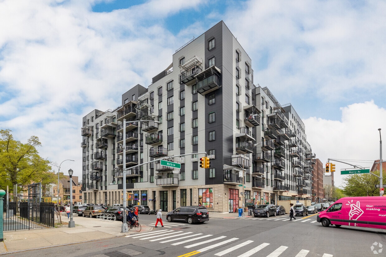 569 Marcy Avenue - Cascade