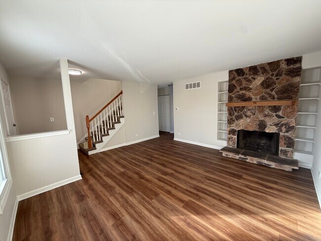 Foto del edificio - 1333 Petersburg Ct