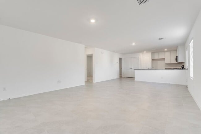 Building Photo - 8721 Whistling Duck Dr