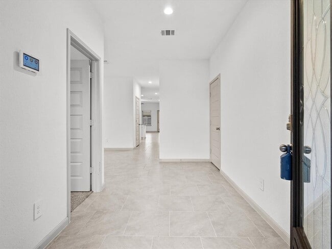 Building Photo - 1534 Wells Manor Ln