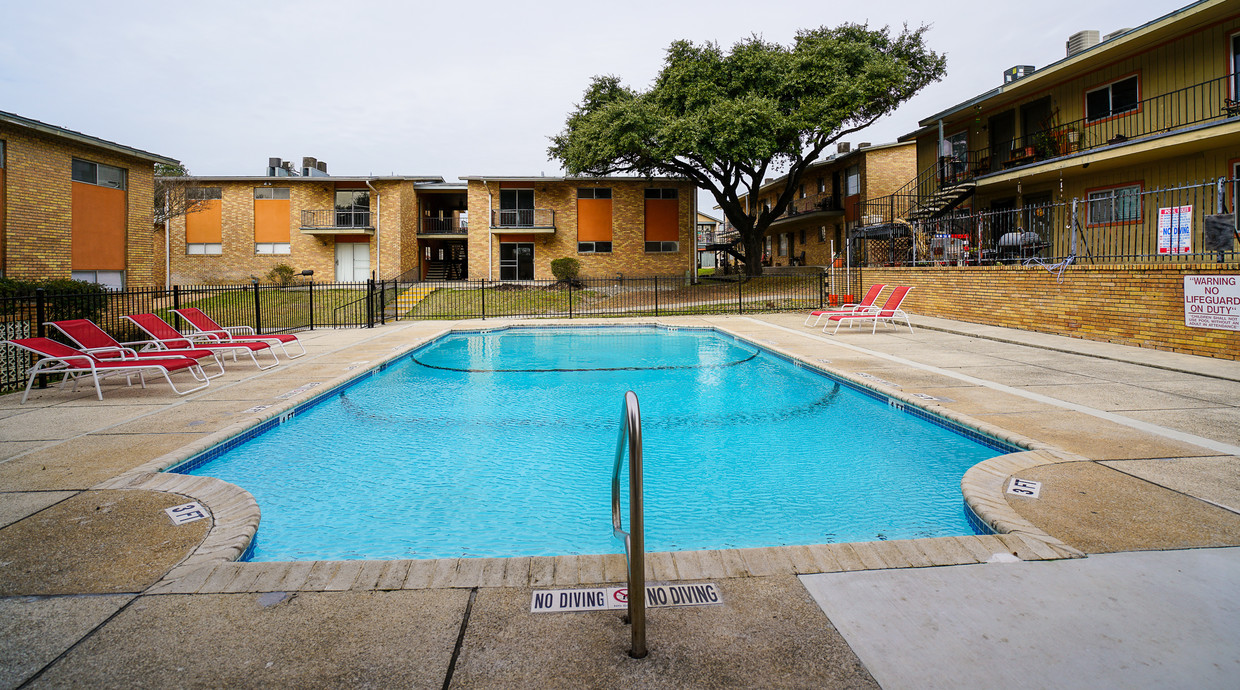 Foto principal - 800 Gentleman Rd
