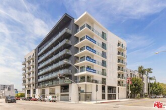 Building Photo - 10401 Washington Blvd