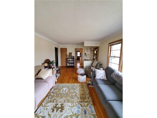 Foto del edificio - 2488 Chatsworth St N