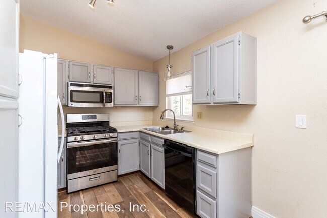 Foto del edificio - 3 br, 1 bath House - 8045 Essington Drive