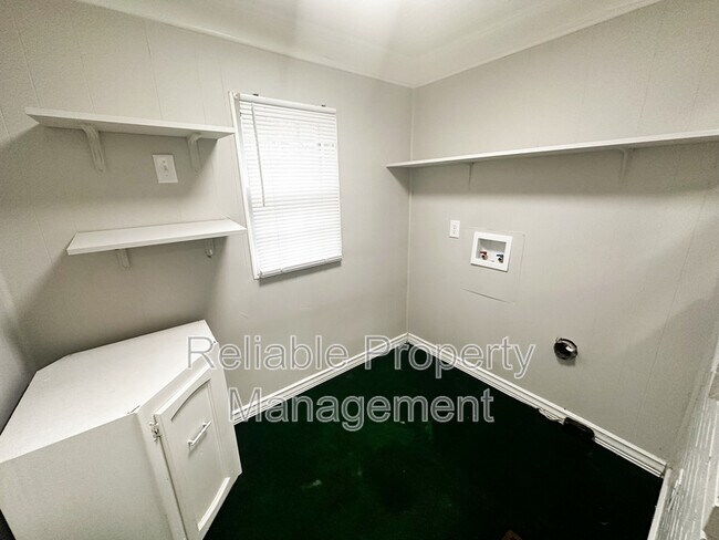 Foto del edificio - 557 N Fayetteville St