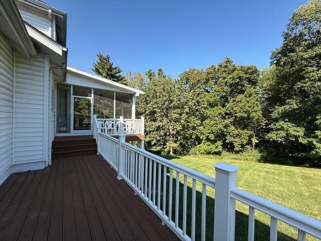 Building Photo - 11227 Pointe Ct
