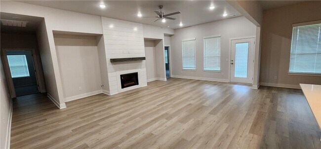 Foto del edificio - 5301 SW Firethorn Ln