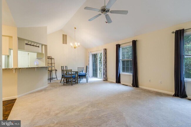 Foto del edificio - 37487 Burton Ct