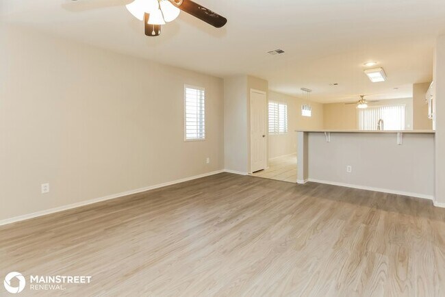 Building Photo - 7932 Olympus Ave, Las Vegas, NV 89131