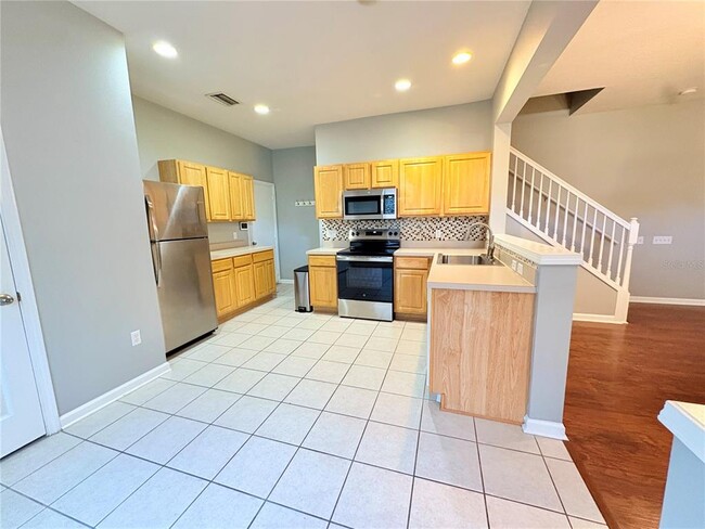 Building Photo - 4801 Pond Ridge Dr