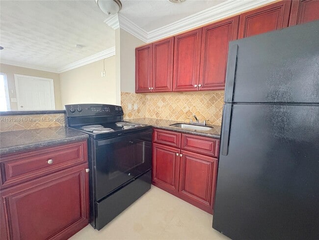 Foto del edificio - 2809 Middle River Dr