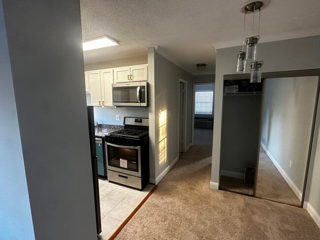 Photo - 2301 Farrington Ave Apartment