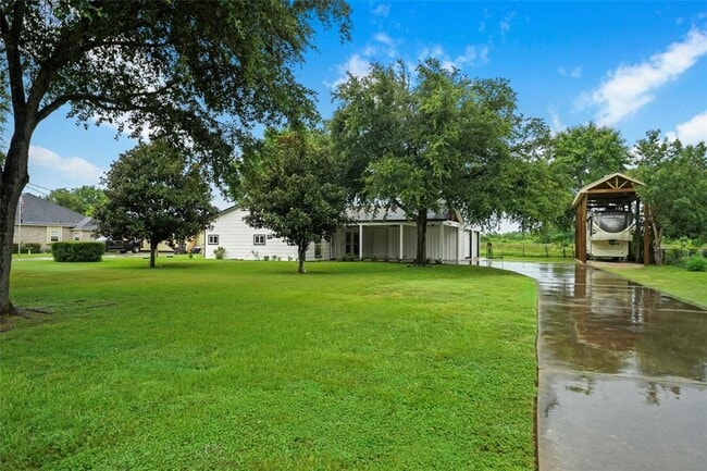 Building Photo - 30720 Waller Spring Creek Rd