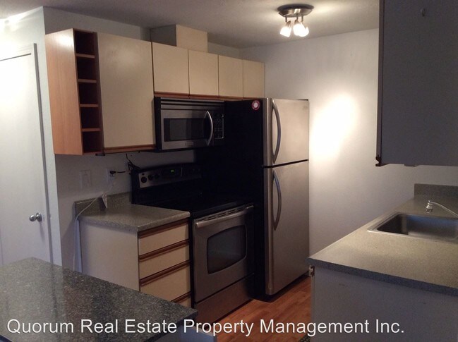 Building Photo - 2 br, 1 bath House - 715 N 130th St #A204