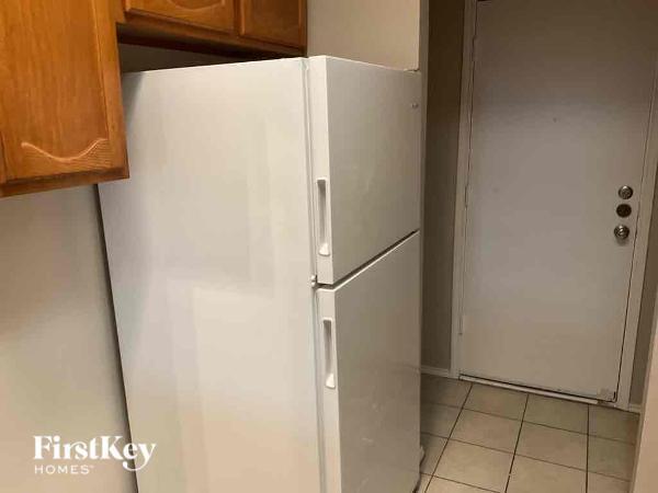 Foto del edificio - 3225 Amber Dr S