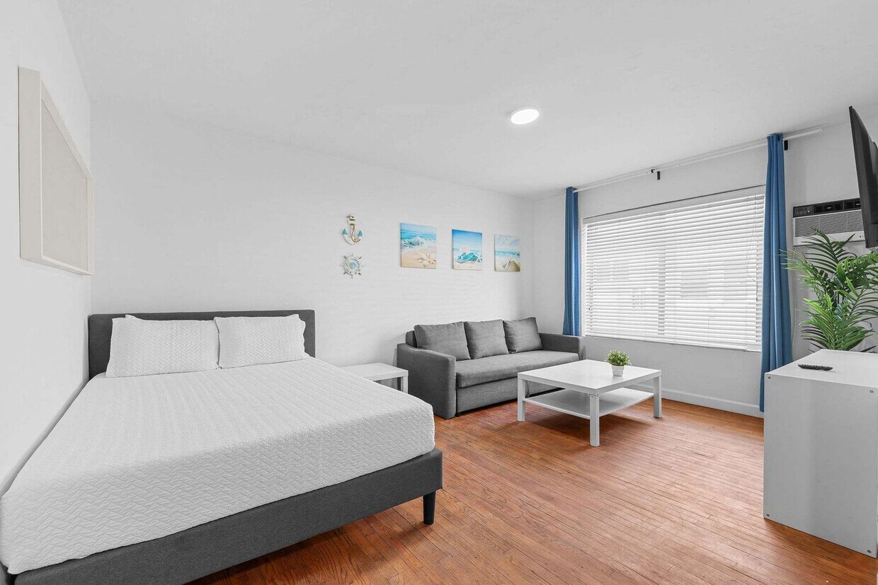 Foto principal - 7340 Harding Ave