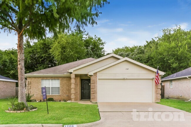 Building Photo - 1708 N Bent Tree Trail