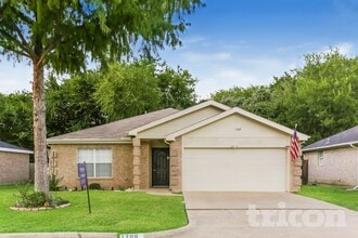 Building Photo - 1708 N Bent Tree Trail