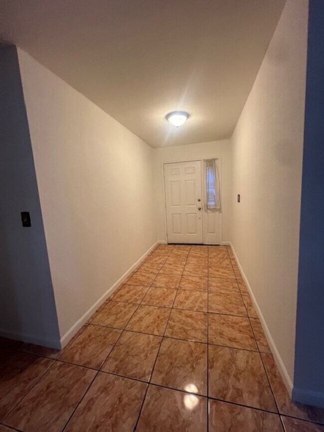 Foto del edificio - 507 Datewood Ct