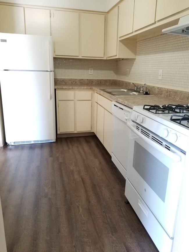 Updated Kitchens! - Sheridan Crossing