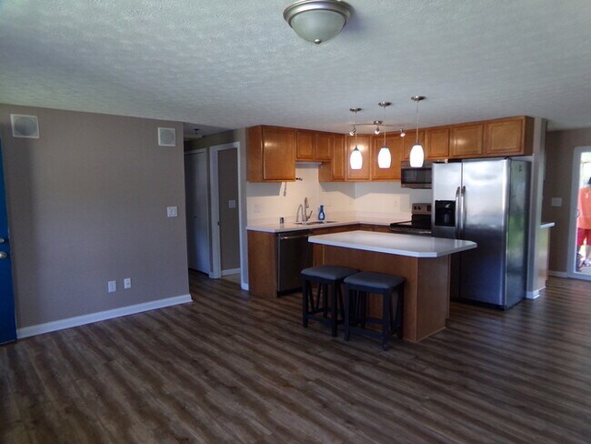 Foto del edificio - 3 Bed 2 Bath Huber Heights Ranch COMING SOON!