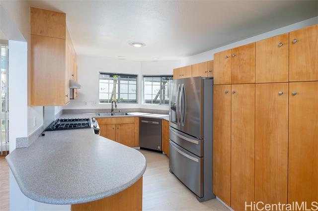 Building Photo - 3533 Hinahina St