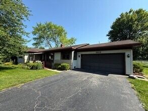 Building Photo - 4819 Ashland Dr