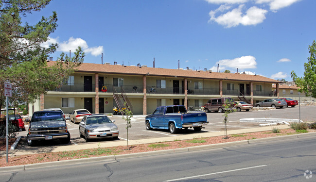 Building Photo - Tres Pinos Apartments