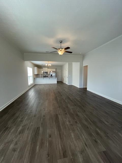 Foto del edificio - 3043 Stanhope Dr
