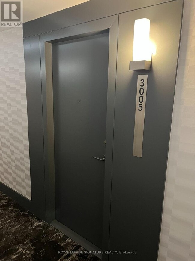 Building Photo - 25 Carlton St.