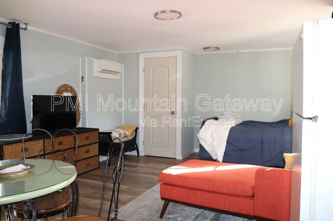 Foto del edificio - 1522 Central Ave