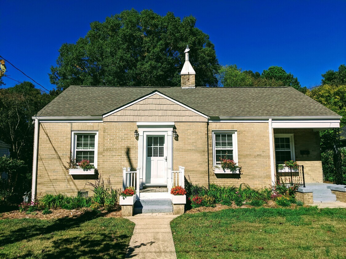 Primary Photo - 417 W Gilbreath St