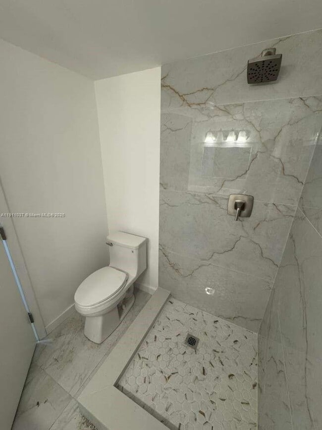 Foto del edificio - 1550 NE 191st St