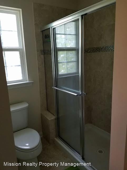 Building Photo - 3 br, 3.5 bath House - 533 Creekwillow Drive