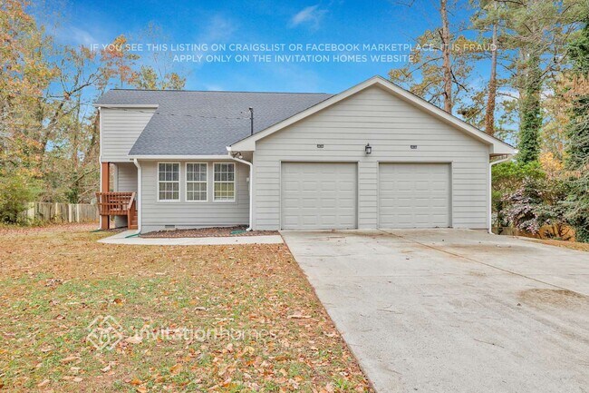 Building Photo - 2621 Windridge Dr