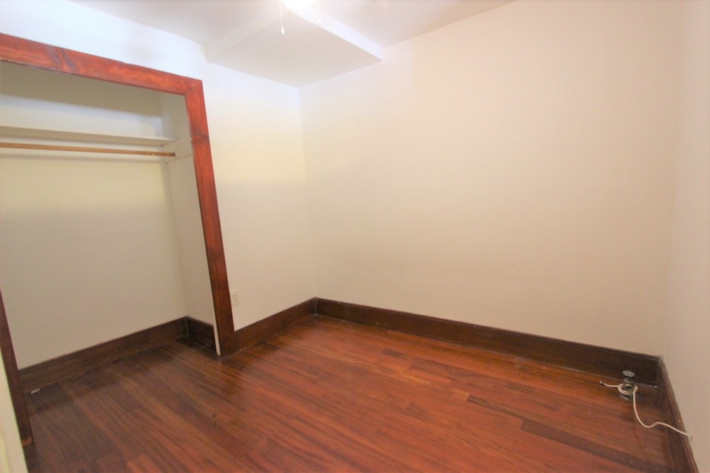 Foto del edificio - 112 E 4th St