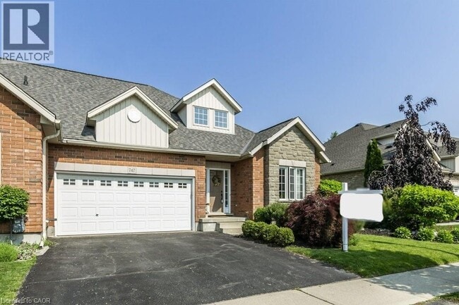 Building Photo - 747 Garden Ct Crescent